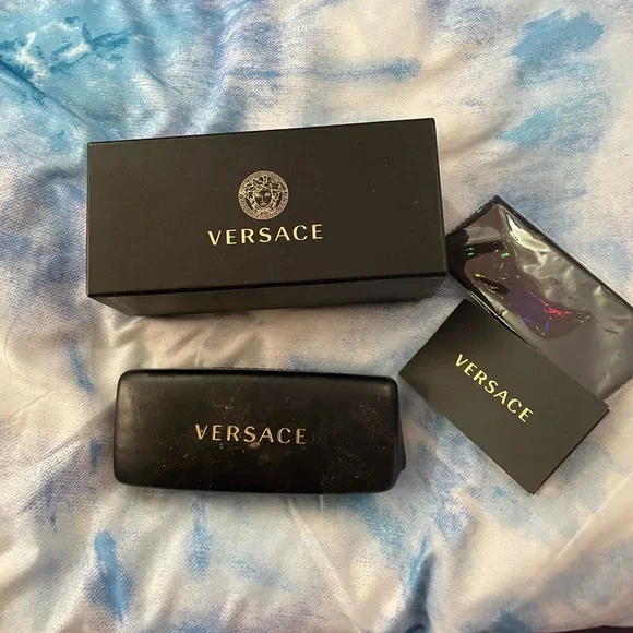 NIB Versace shades - Picture 2 of 8